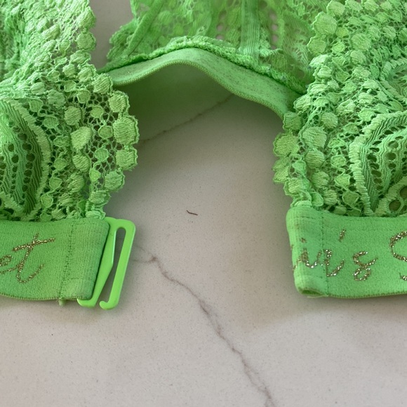 Victoria’s Secret Front Closure Racer Back Bralette - Picture 5 of 8